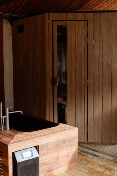 Active Massage Sauna Ice Bath