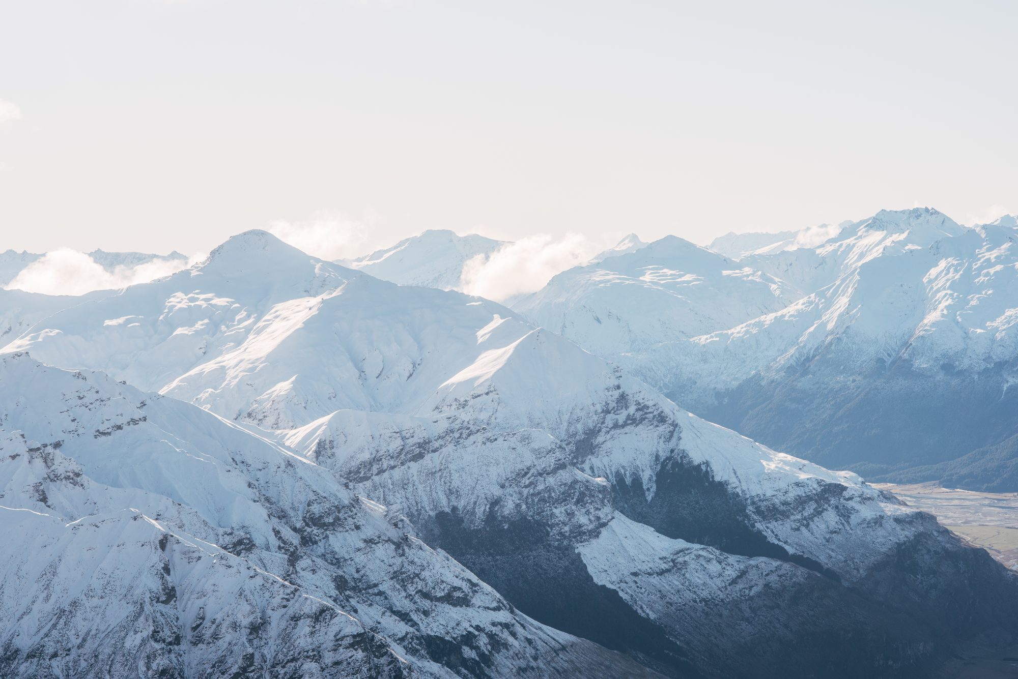 Wanaka-mountain-scenery-peaks-JohanLolos 32